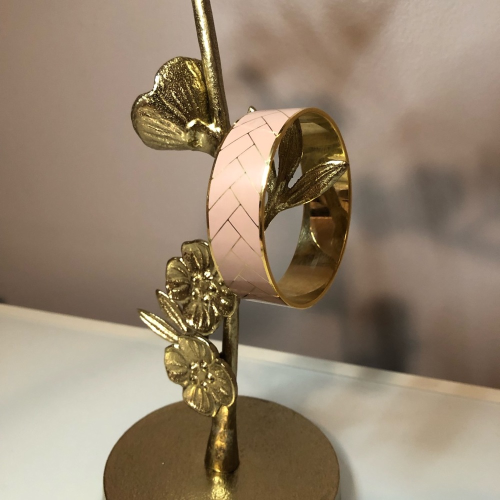 Cuff bangle bracelet